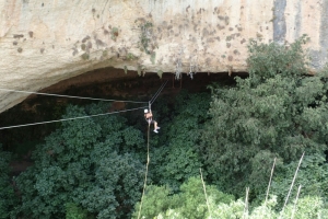 Tirolina Cueva